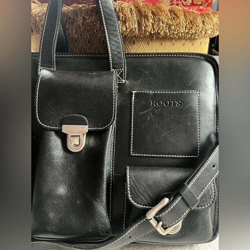 Roots Black Leather Briefcase ๐ฆ - Picture 2 of 16